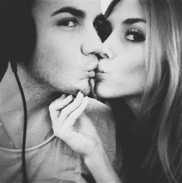  ø - Mario Götze Girlfriend (33 )