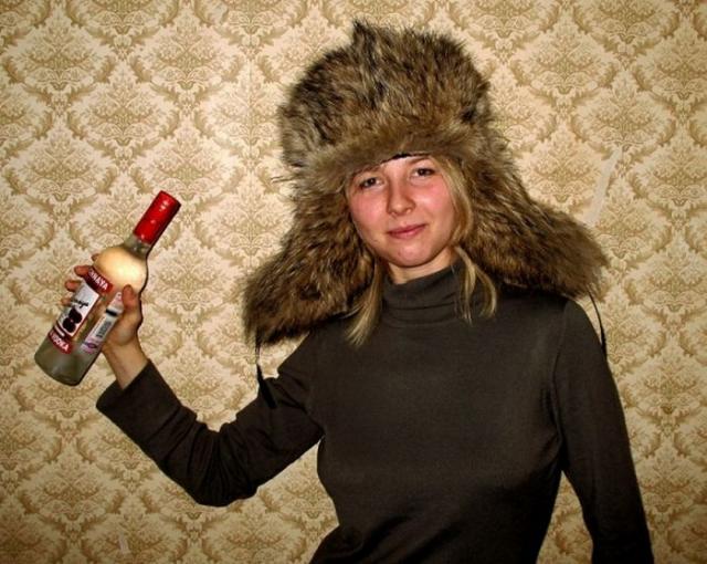 Идут два пьяницы по улице