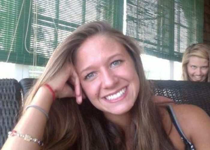  (52 )