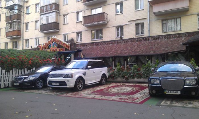 Решил открыть парковку