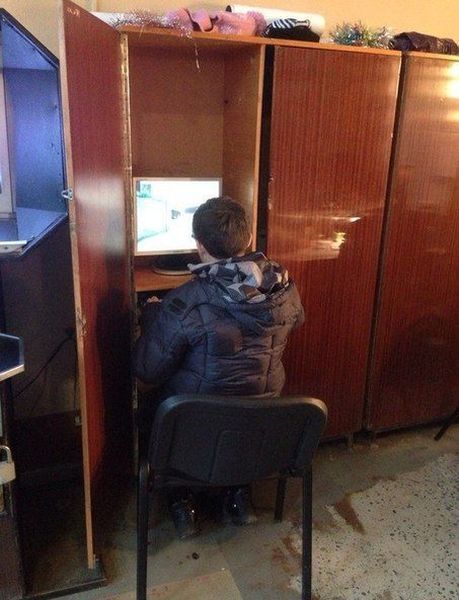 Компьютер в шкафу