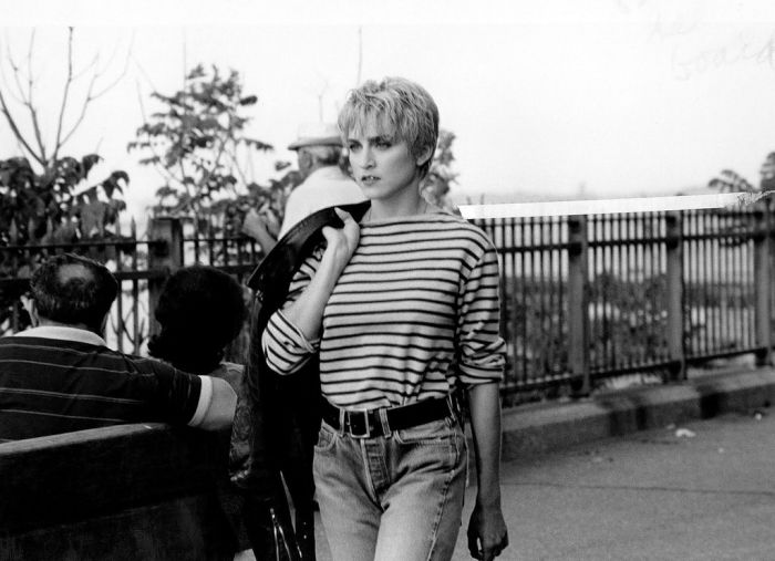 Madonna   (31 , )