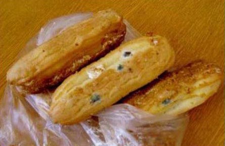 Есть еду с истекшим сроком годности