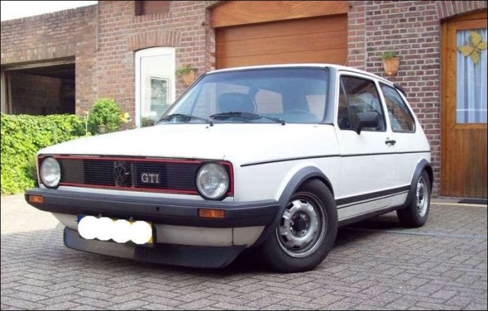     VW Golf (16 )