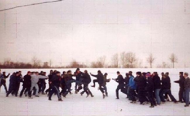 драка толпа на толпу