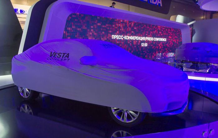     Lada Vesta  Lada Xray (31 )