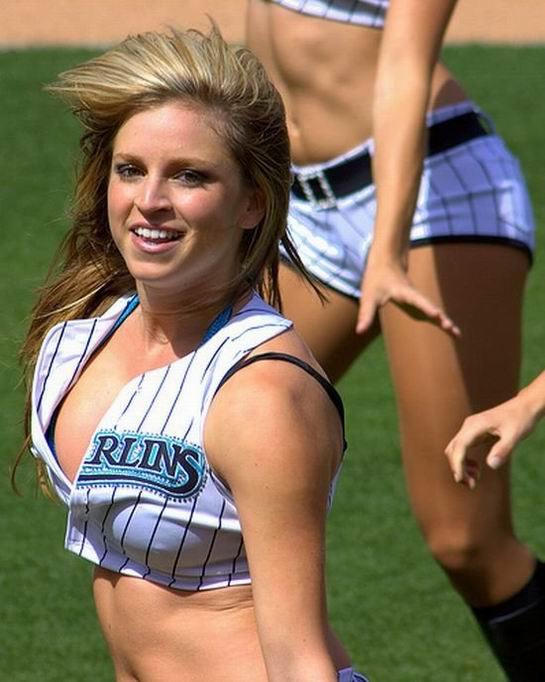   MLB (32 )