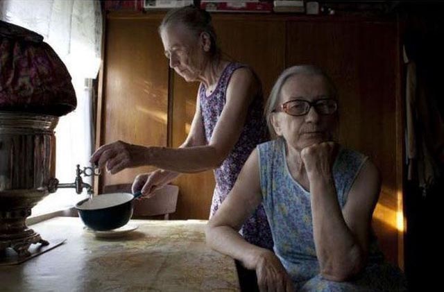 Надя Саблин родилась но в 90-х эмигрировала с родителями в Америку